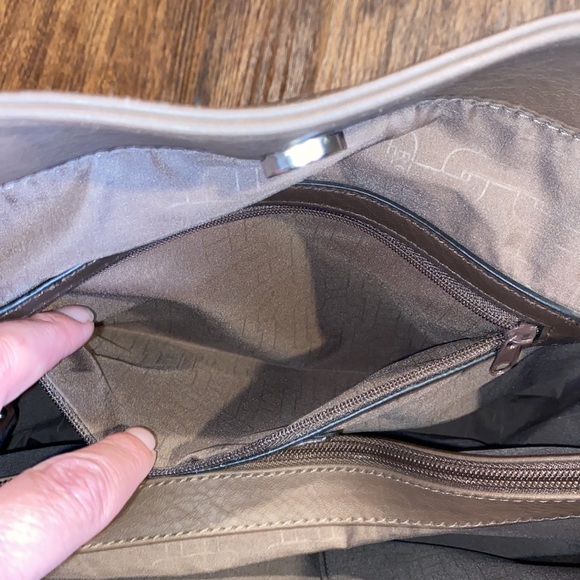 Rosetti Brown/Taupe/Black Tassel Shoulder Purse - Picture 11 of 16